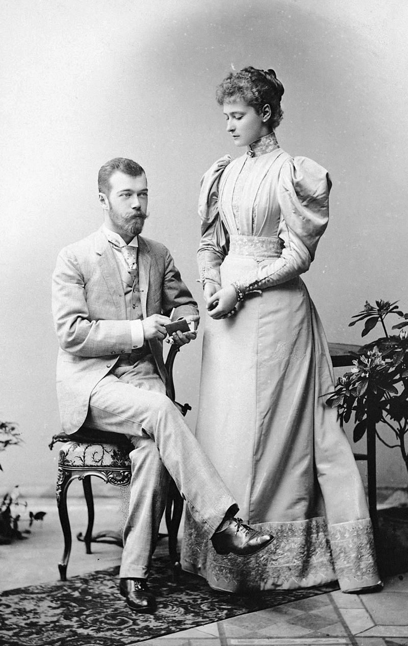 800px-Alix_and_Nicky_formal_in_1894