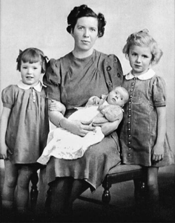 florence-liddell-with-children