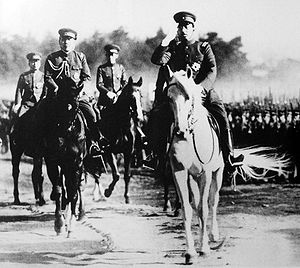 El emperador Hirohito y Shirayuki en 1938